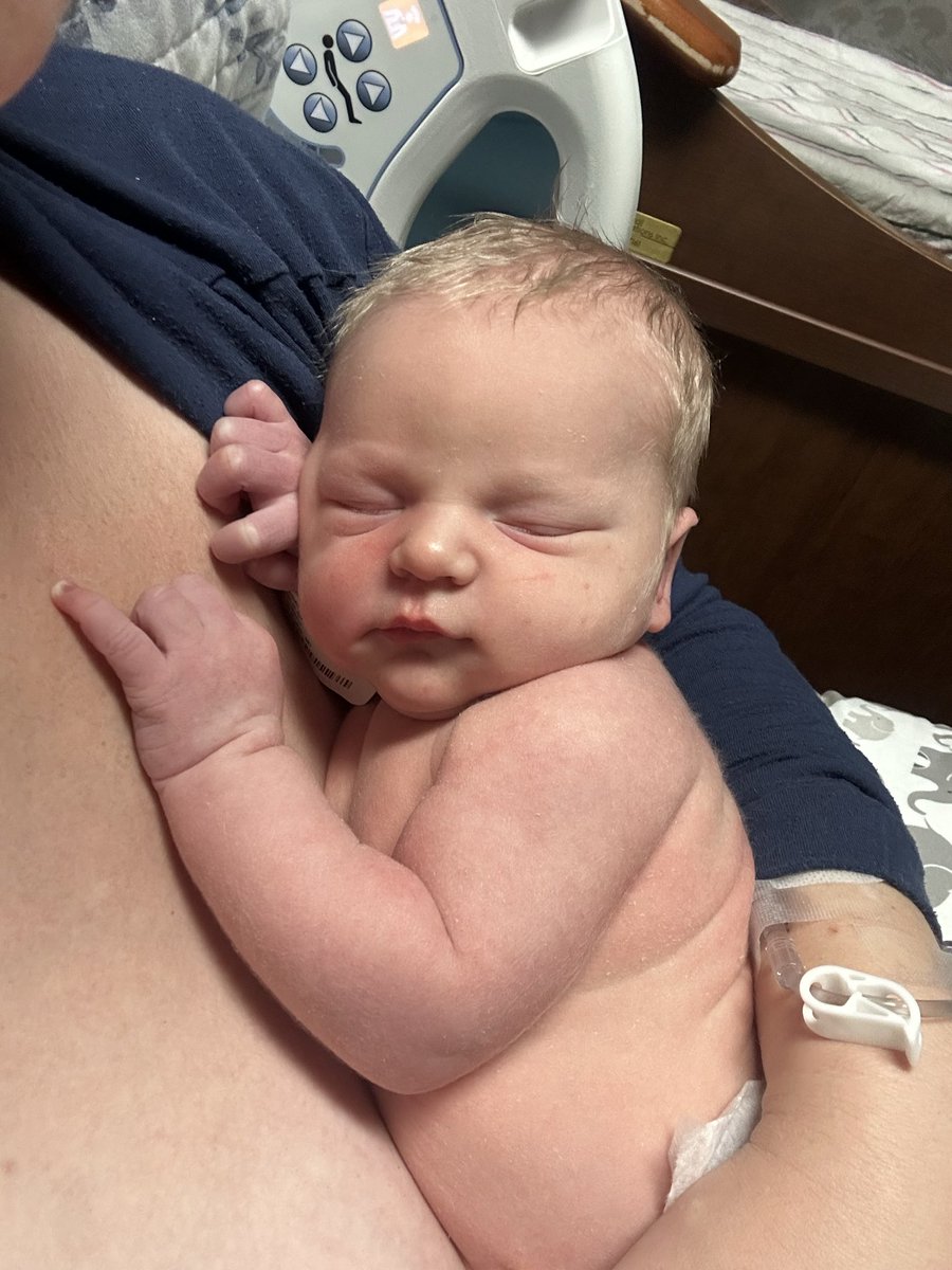 adamnotteBOOM's tweet photo. World meet Nolan. Nolan meet world! 

Nolan Scott Notteboom was born on June 4, 2026 at 4:01pm! 9 lbs 6 oz &amp; 21 inches long.

Tucker met Nolan &amp; is very happy to be a big bro!

Nolan &amp; Emily are doing great! We are thrilled to be a family of 4! Appreciate all love &amp; prayers! https://t.co/13ira8nTFh