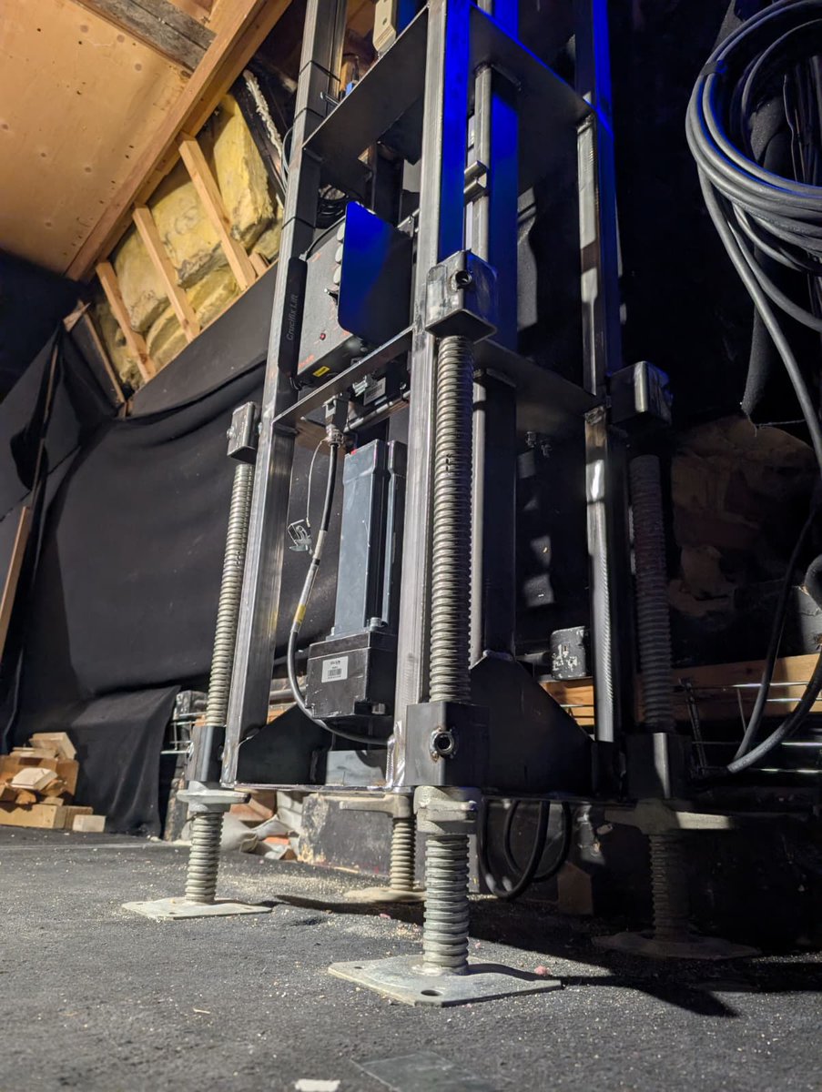 AbsoluteMoCo's tweet photo. It's been an exciting week! We've been at the @LondonPalladium installing Jesus Christ Superstar ✨

#theatre #automation #theatreautomation #theatretech https://t.co/q3rPqoY3lu