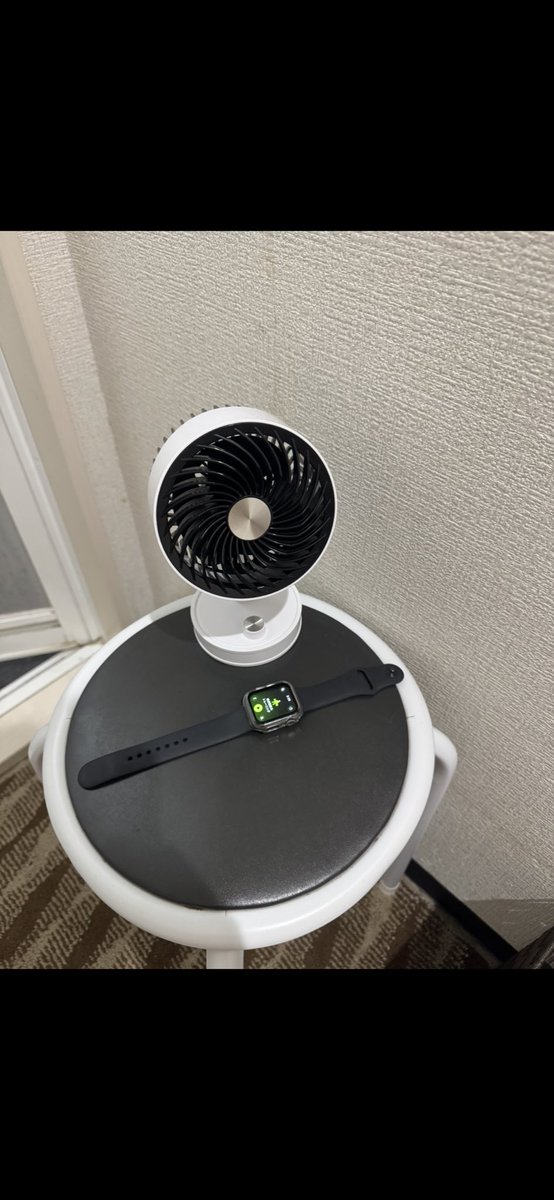 edenchaaan's tweet photo. ジムのシャワー室が暑いからミニ扇風機を購入したんだけど、これが快適٩( ᐛ )و
スパバッグにも入ります。充電式です。
2.3時間は連続使用できます。1000円くらいです。
お近くのGEOでどうぞ。 https://t.co/APL5XAowVt