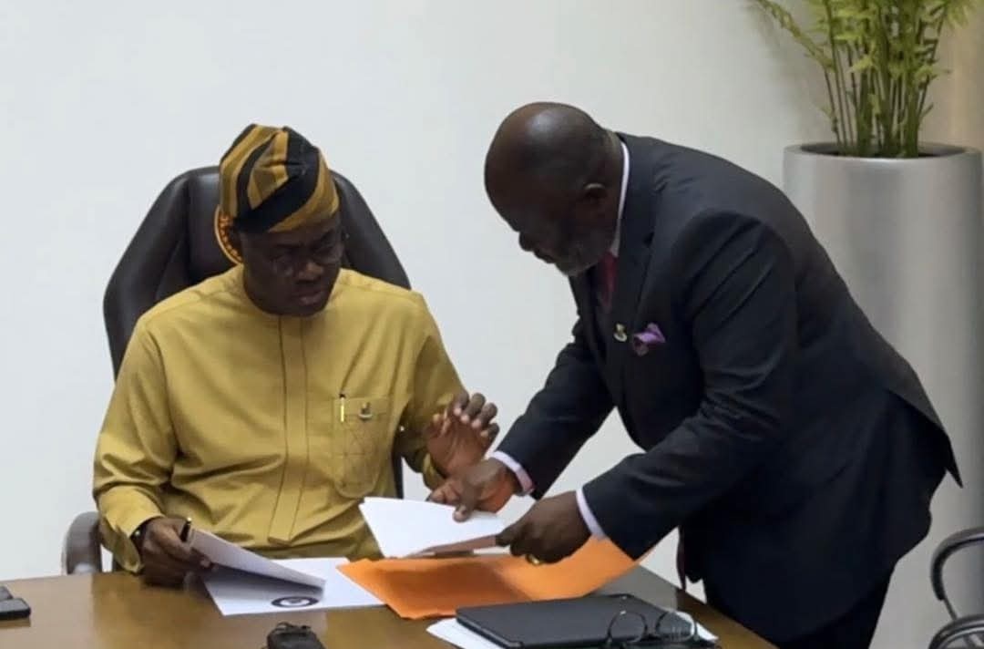 insideoyo's tweet photo. Makinde Bans Okada Movement From 10:30PM To 5:30AM Across Oyo State https://t.co/0ERJ0YZGPb