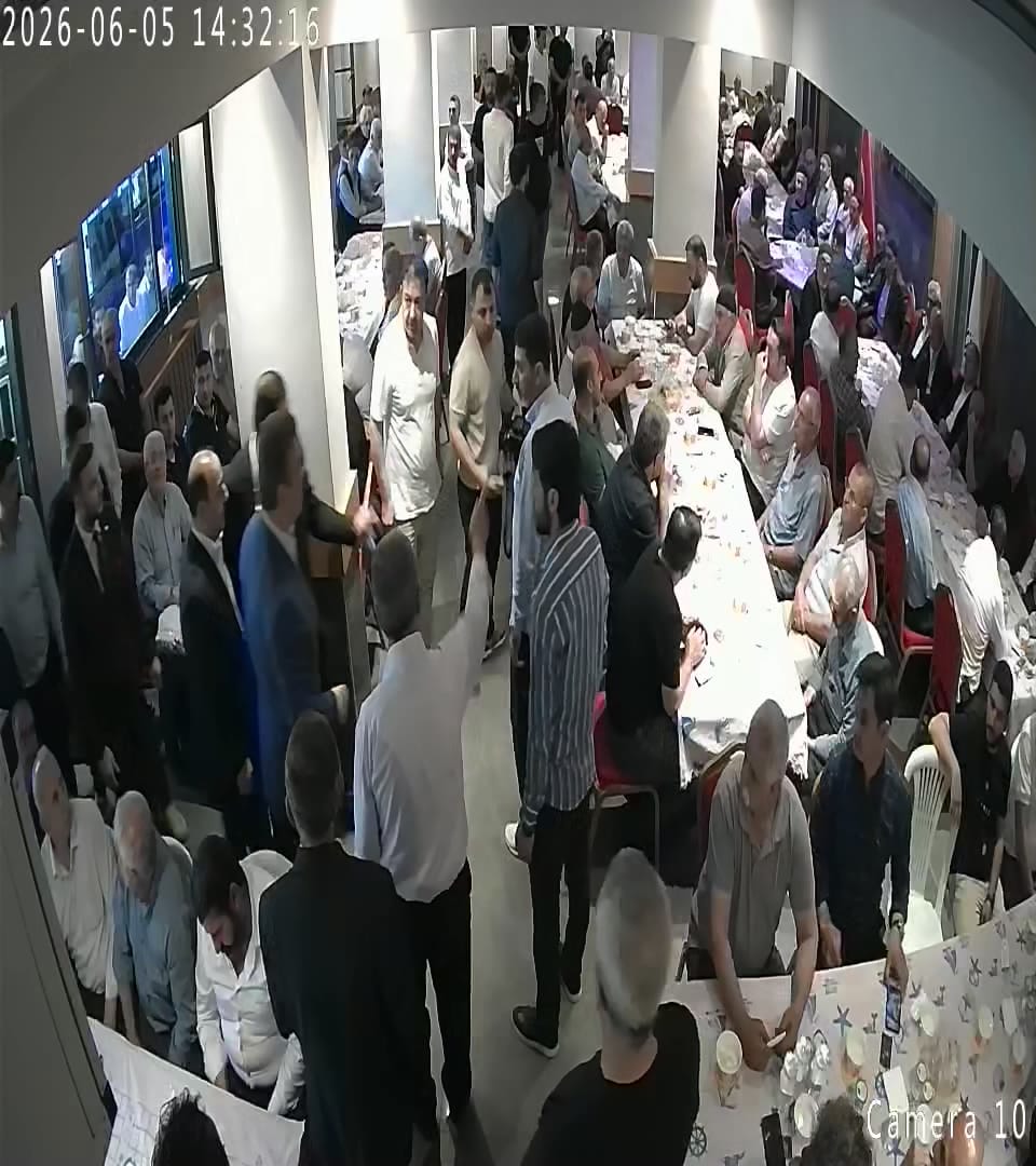 bunderbitlis's tweet photo. Adalet Komisyonu Başkanı, İstanbul Milletvekilimiz Prof. Dr. Cüneyt Yüksel Beyefendi ile AK Parti Küçükçekmece İlçe Başkanı Sn Emin Kaan Kaya ve yönetim kurulu üyelerinin, taziye ziyareti ve Mevlid-i Şerif programımıza teşrifleri bizleri onurlandırmıştır. https://t.co/AHVTQaueTj