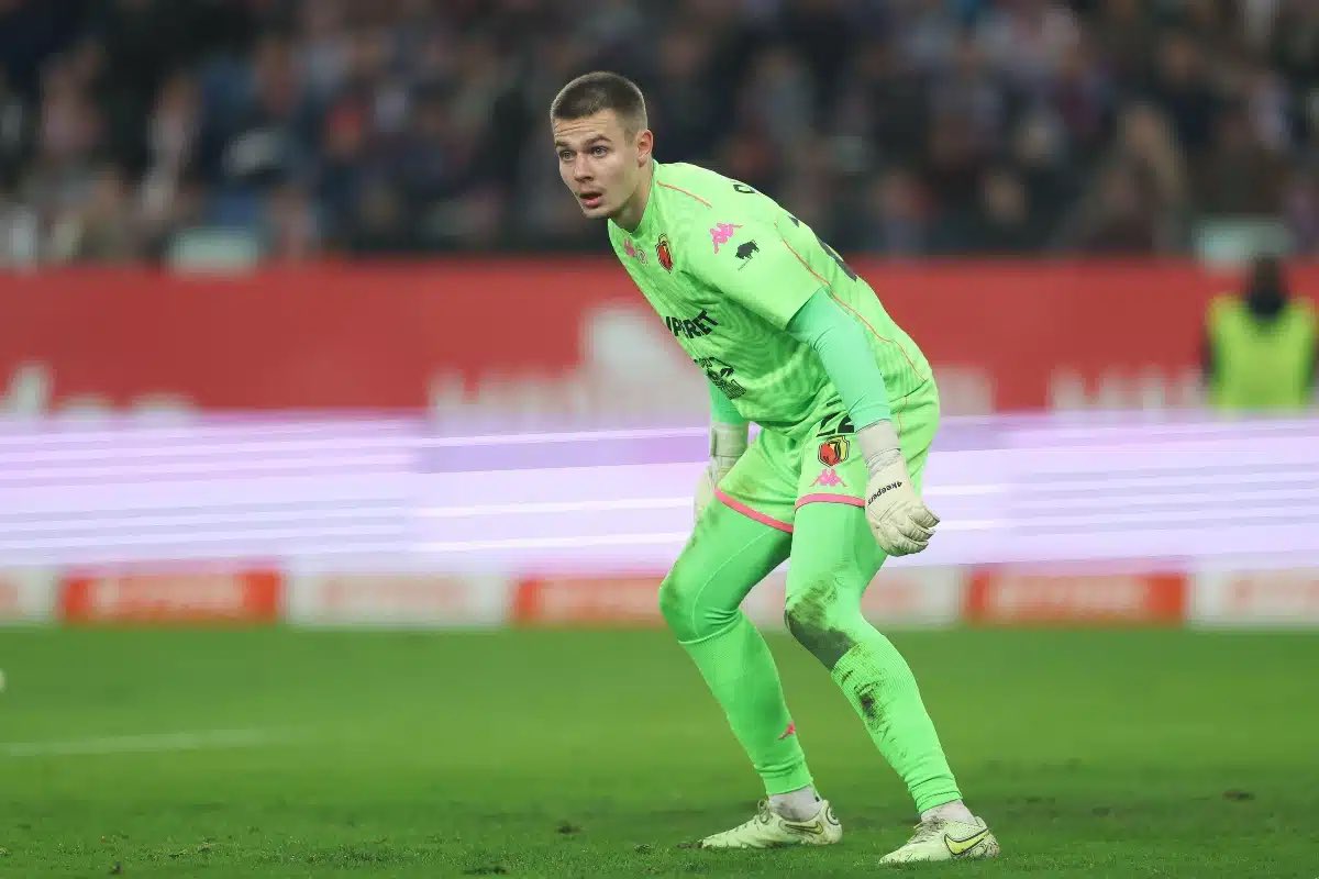 SkladFR's tweet photo. 🧤🇵🇱 𝗗𝗜𝗥𝗘𝗖𝗧𝗜𝗢𝗡 𝗟𝗔 𝗠𝗘𝗜𝗡𝗔𝗨 𝗣𝗢𝗨𝗥 𝗣𝗜𝗘𝗞𝗨𝗧𝗢𝗪𝗦𝗞𝗜 !

En fin de contrat avec le Jagiellonia Białystok, le jeune gardien de 20 ans serait très proche de s’engager librement avec le Racing Club de Strasbourg ! 

Un nouveau polonais chez les strasbourgeois après Oyedele l’été dernier, qui cherchera à avoir plus de temps de jeu qu’en Pologne. 

🗞️ @Jerzy2014