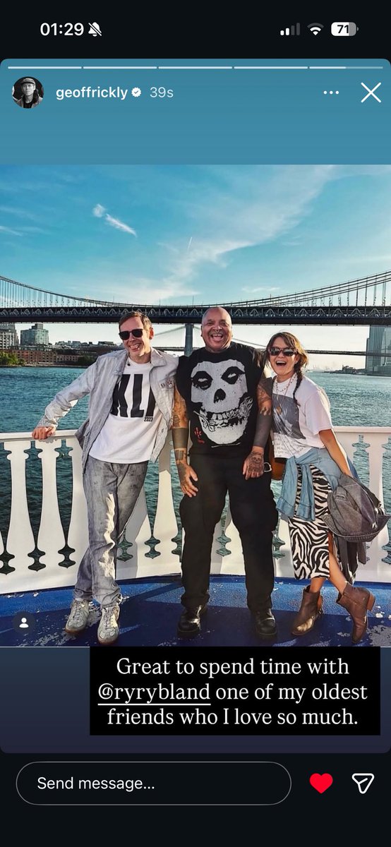 ash !! 🗡️ MCR LONDON !! tweet media