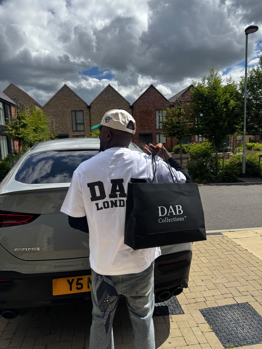 DABCollections's tweet photo. Popular Nigerian rapper Ice Prince spotted rocking the DAB London Signature Tee 🖤🌍 https://t.co/4PtJwJEU6U