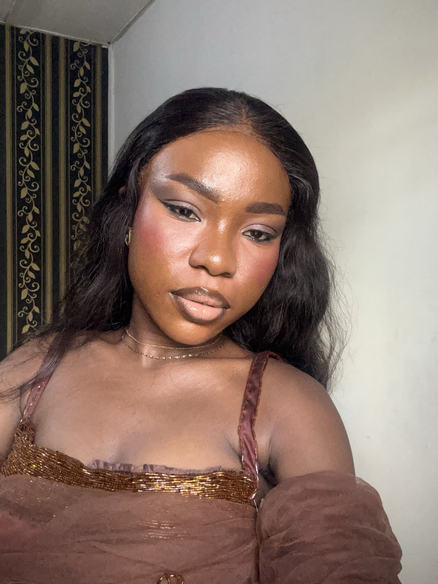 BellasPersona's tweet photo. I guess brown is also my color.🤦🏾‍♀️
#Heavyistheheadthatwearsthecrownofbeauty
#Curseofthestandard https://t.co/43kKeojjjA