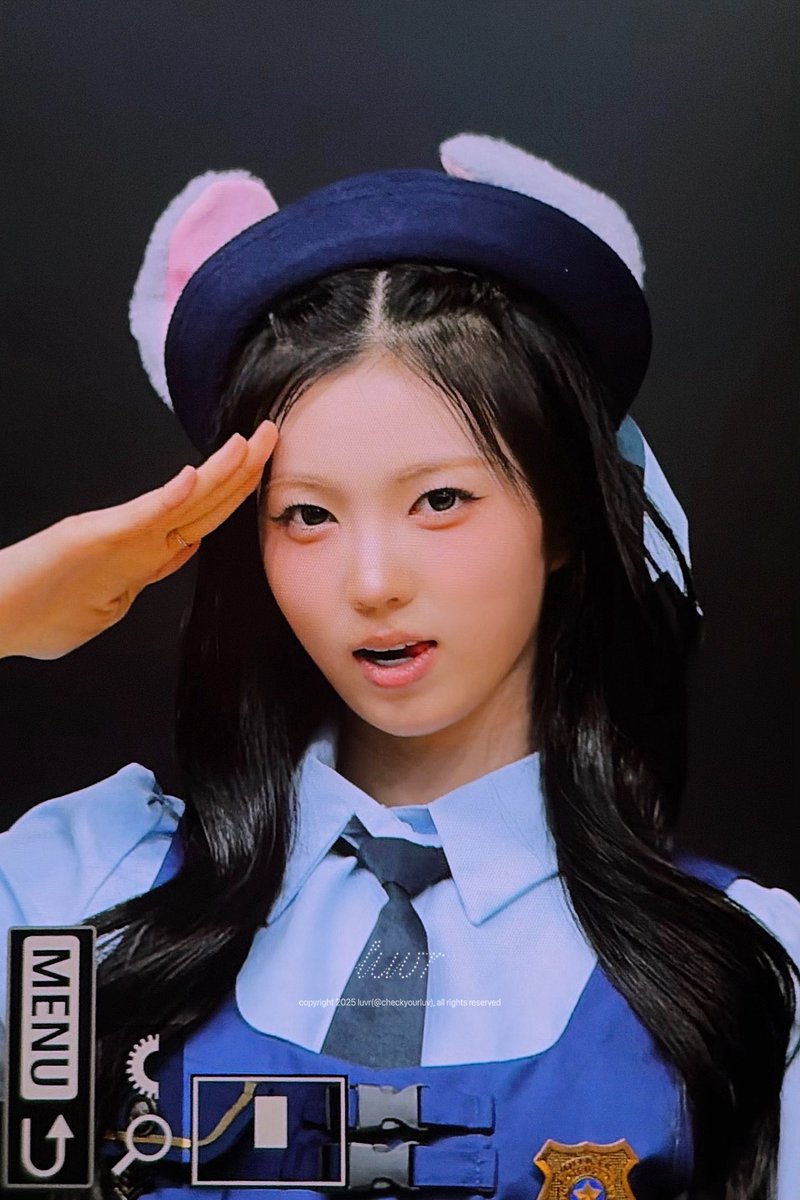 checkyourluv's tweet photo. 260605 🚔🐰 #ifeye #이프아이 #MEU #미유 https://t.co/ReBqo2DVEr