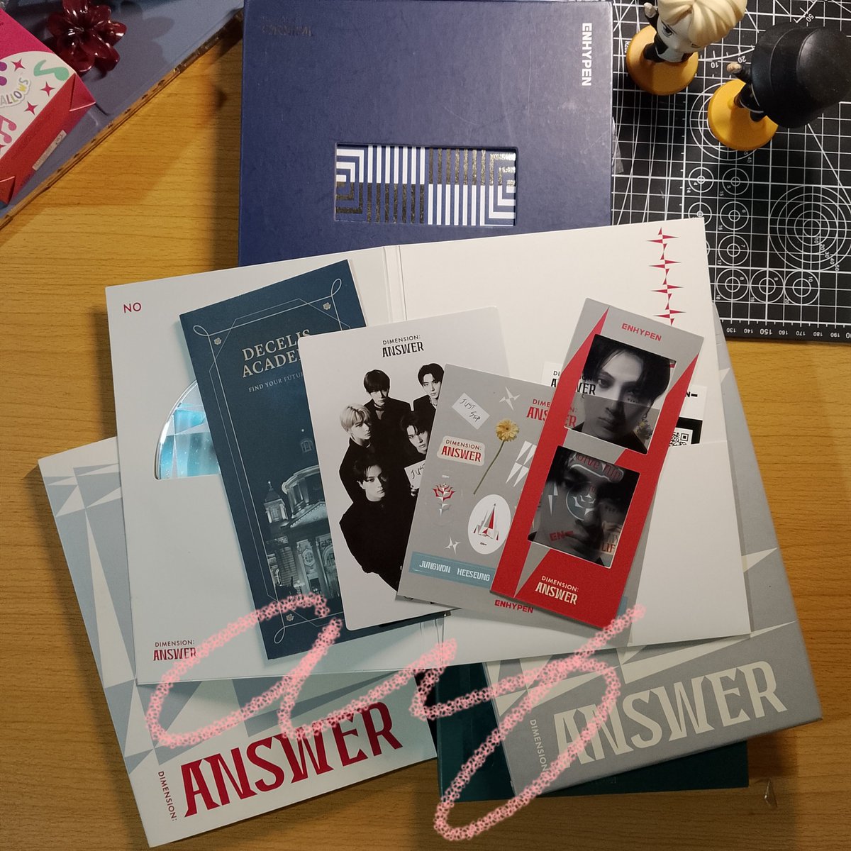 02ZJAE04's tweet photo. wts lfb unsealed enhypen album

ᯓ★ b:c up version, d:d charybdis, d:a no
— ₱400 (sold as set)
— loc: qc
— onhand (see pics for inclusion)
— 1 week dop / payo (prio)
— MOP: GCASH 
—MOD: sdd/lalamove / can also do meet up sa smne or smf
— x sensi (pls check pics)

💌 dm to claim https://t.co/ae7LOoPynu