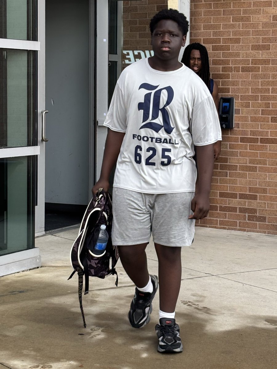 Khalilnextlevel's tweet photo. Success isn’t built on game day—it’s built during moments like these. Grateful for opportunities to learn, compete, and grow at the 2026 football camp at Rice University. Keep chasing greatness, Khalil. 🏈✨ #HardWorkPaysOff #FootballCamp #RiceFootball #StudentAthlete #Recruiting https://t.co/pAsfzhLxDH