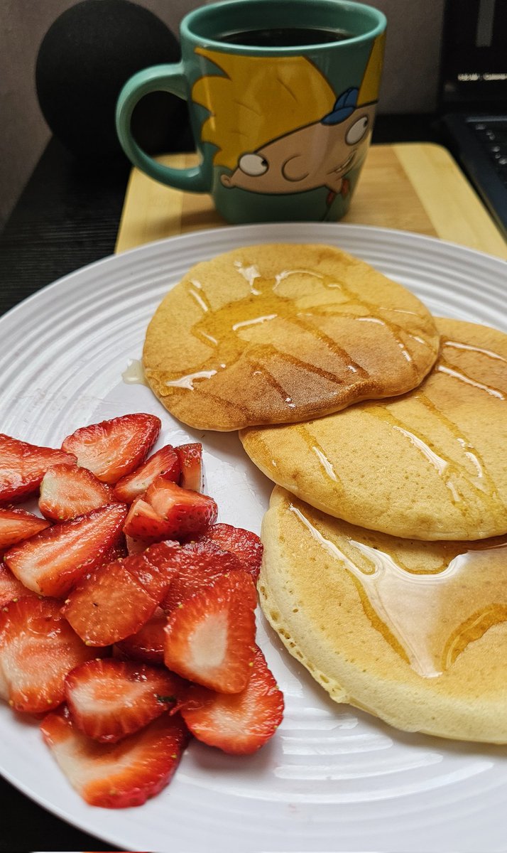 beeshual's tweet photo. Me hicieron desayuno delis. 😭😭😭❤️❤️❤️ https://t.co/XadsRSXHOE