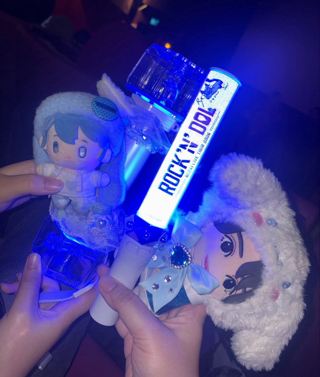 hashimoomf's tweet photo. IT WAS GOOODDDD i can see why plave is so well loved by everyone now. they really changed the way i see idol concerts and it feels like a breath of fresh air

thank u to my irloomf ex-classmate close friend best friend yejun fan for inviting me even tho im not a fan #FANDOMSUNITE https://t.co/Wz60T1cyWi