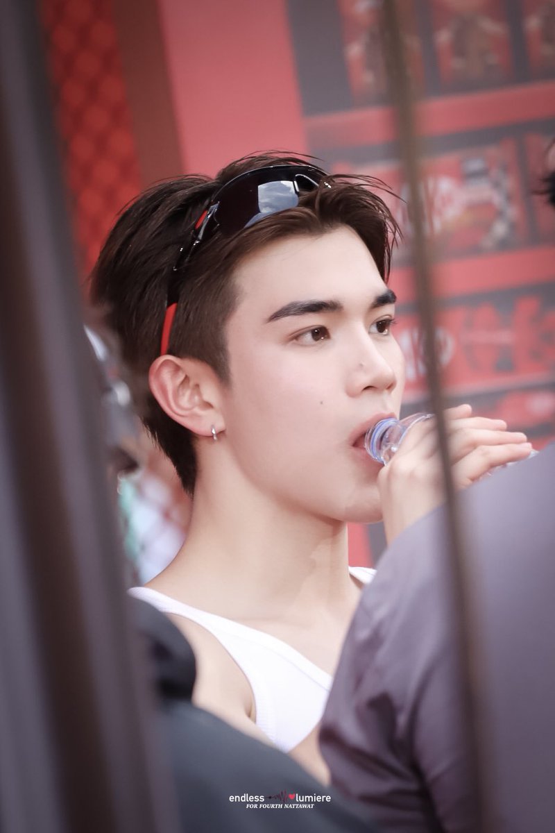 itsmeminw's tweet photo. เครื่องหน้าถูกต้องไปหมดทุกอย่าง 
( อานนิ้น้องโฟ้ดจ๋วยอ่ะ ) 🎀__🎀

FOURTH X KITKAT F1
#KitKatTHxFourth
#Fourthnattawat #โฟร์ทณัฐวรรธน์ https://t.co/LFMvWF0Q4b