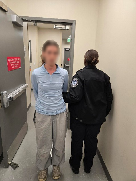 DFOFlorida's tweet photo. SIDE HUSTLE SHUTDOWN
@FLLFlyer CBP officers denied entry to an Israeli national who admitted to previous unauthorized work on a visa as a real estate agent and babysitter upon her arrival via Guatemala. She was processed for expedited removal. https://t.co/Q5sh61If4n