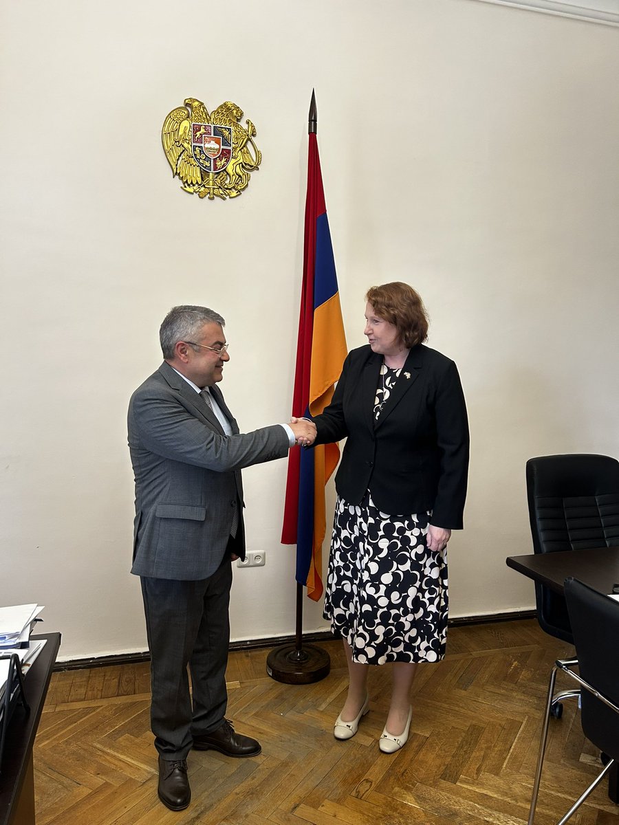 seiranian's tweet photo. 🇦🇲🇪🇺
Had a very insightful informative meeting with Ms. @s_koivu, Head of the @EUmARMENIA.
#EUMA is playing an important role in our #security. https://t.co/M5jPzuhBkZ
