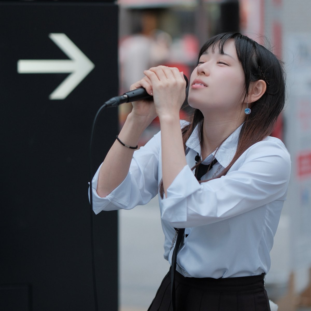cute_pod's tweet photo. 路上ライブ
（6月5日☁️）
新宿和牛特区前

よる🥚さん
@yorudayo0127 

 #よる
 #よふかし組
 #新宿和牛特区前
 #学生シンガーソングライター
 #アイドル
 #路上ライブ 
 #全て自ら作った曲素敵でした https://t.co/4GUE9frOTh