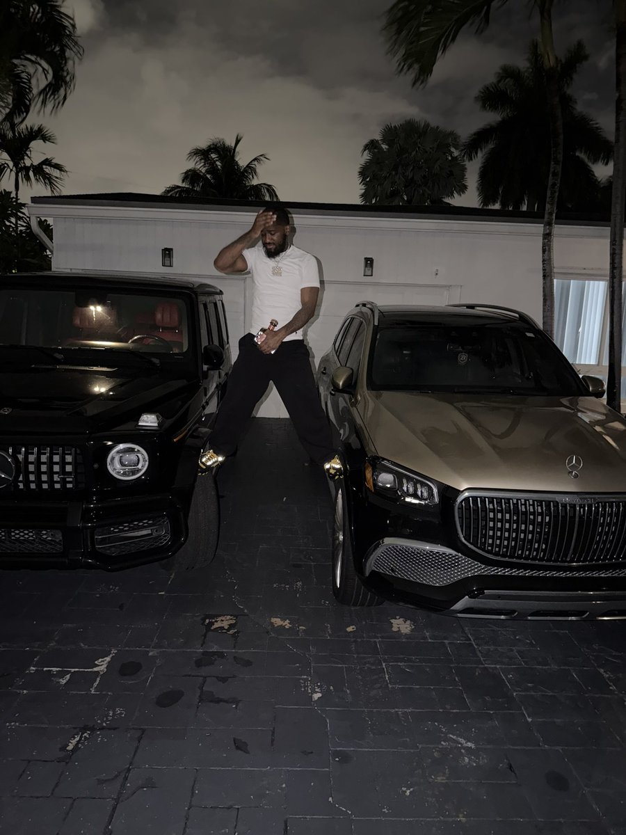 LiefG_'s tweet photo. Big body benz member I use to be dusty. https://t.co/JTcZYHt257