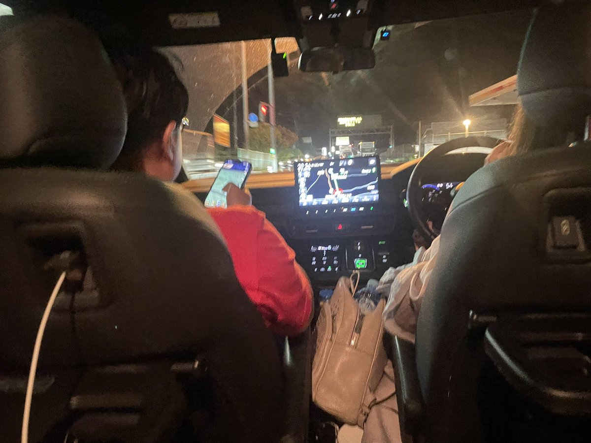she_me_zoo's tweet photo. 明治神宮はあるのになんで昭和神宮がないのか？
日本文明の涙の歴史があるから世界が変わる。その予祝祭！
なんやかんやで下道でもいけるというので名古屋から秋田に向かっていまーす！
今、長野🤣
明日が楽しみです！車中のお供が増えた🤭 https://t.co/tRh1qDS8vh