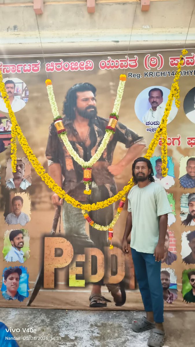 CharanR12520030's tweet photo. @AlwaysRamCharan  BOSS 😎
ಅಖಿಲ ಕರ್ನಾಟಕ ಚಿರಂಜೀವಿ ಯುವತ (ರಿ) ಪಾವಗಡ
Reg. KR/CH/1440/HYD/2023
MARVEL
ಚಂದು ಅಧ್ಯಕ್ಷರು
ಚರಣ್ ರೆಡ್ಡಿ
ವೆಂಕಟೇಶ್ MEGA FANS
ಮೆಗ ಫ್ಯಾನ್ಸ್ ಪಾವಗಡ
#PeddiPreReleaseEvent #blockbusterpeddi #GetReadyForPeddi #RamCharan𓃵 #RastraRamCharanYuvashakthi  #Peddi https://t.co/zkMCFbHlsi
