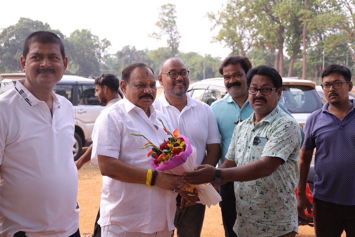 baripadam's tweet photo. 🌱 On the auspicious occasion of World Environment Day,@baripadam organized a Mega Plantation Drive.The programme was graced by Hon'ble MLA,Baripada,Sj.Prakash Soren,Chairperson,Vice-Chairperson,Councillors,Local Youth Club members,SHGs,Executive Officer &amp; officials of @baripadam https://t.co/HiMHOa2wbh