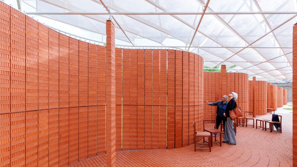 ROLEX's tweet photo. We are proud to be Official Timepiece of London’s @SerpentineUK Pavilion, showcase for architecture’s brightest talents. This partnership with the Pavilion, designed by LANZA atelier, resonates with our commitment to excellence. More on https://t.co/qNjt4Obi5R #PerpetualArts https://t.co/BqSmpgfUiF
