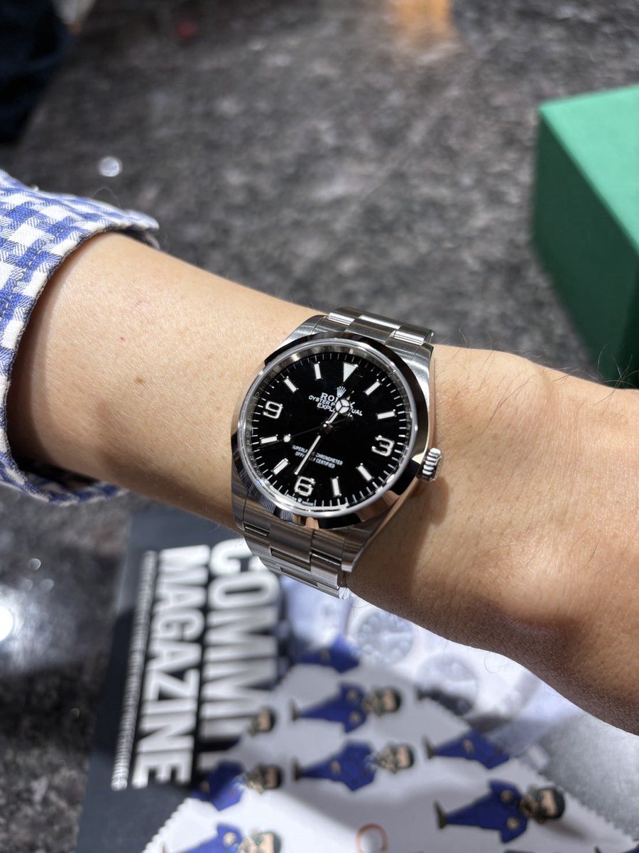 commitginza's tweet photo. ご購入いただいたお客様のリストショットの一部をご紹介！
お買い上げありがとうございました！ 

#本日のリストショット #コミット銀座 https://t.co/c5Z2ouuXXS