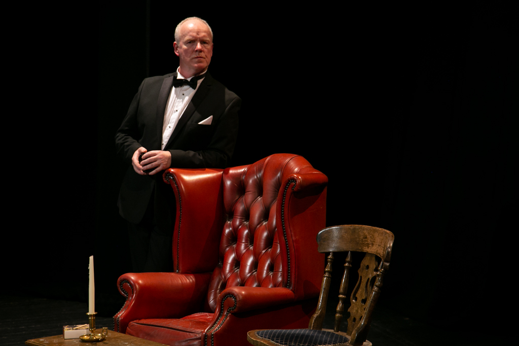 VicTheatre's tweet photo. Winner of Salford Star Best Play of the Year, The Haunting of Blaine Manor is returning to give you a Halloween FRIGHT 👻

🗓️ Sat 10 Oct 26, 7:30pm

Brace yourselves a twisted backstory is ahead, mixed with madness, witchcraft, tragedy &amp; death 💀

🎟️ Book: https://t.co/wud9aeQYDn https://t.co/q6BOOt2ZDh