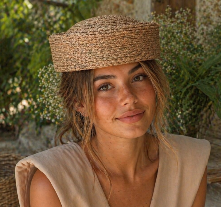 almudorado's tweet photo. Casquetes de moda!!
#InvitadaPerfecta https://t.co/2lFDAbgHwf