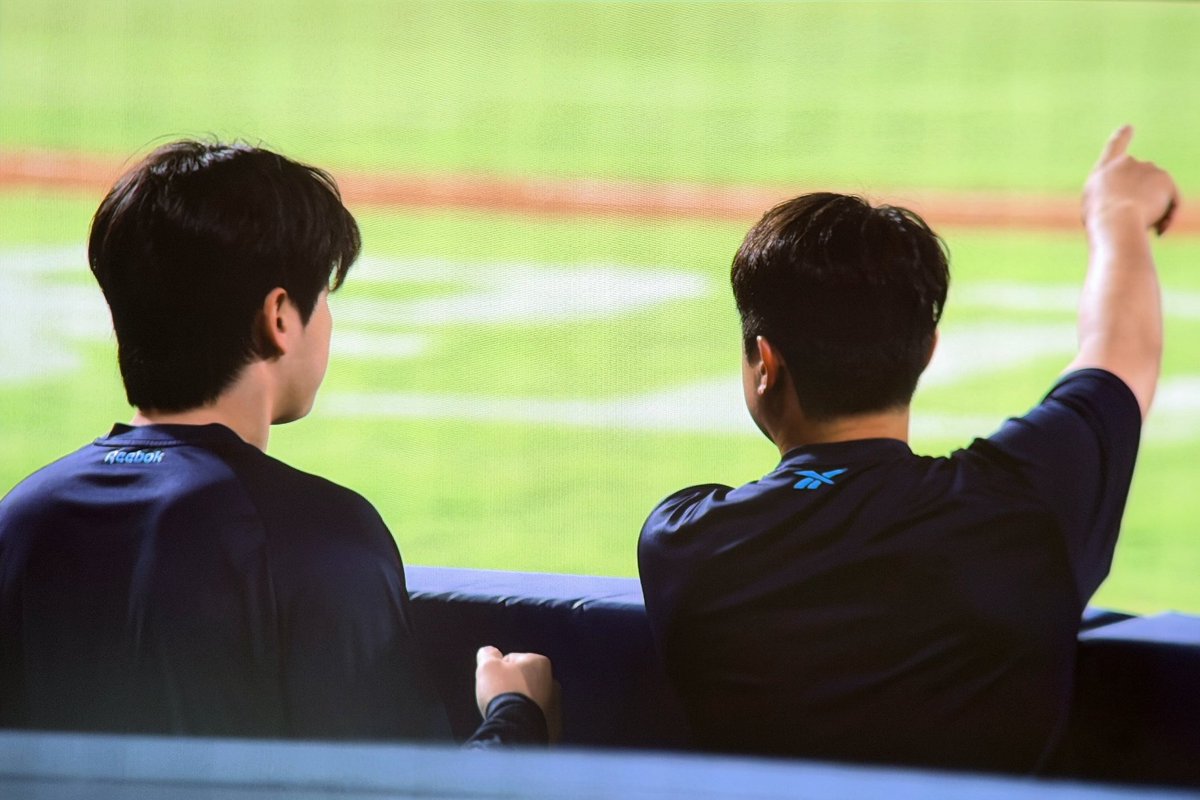 border_9px's tweet photo. 행복하세요 https://t.co/ci8nx9jogr