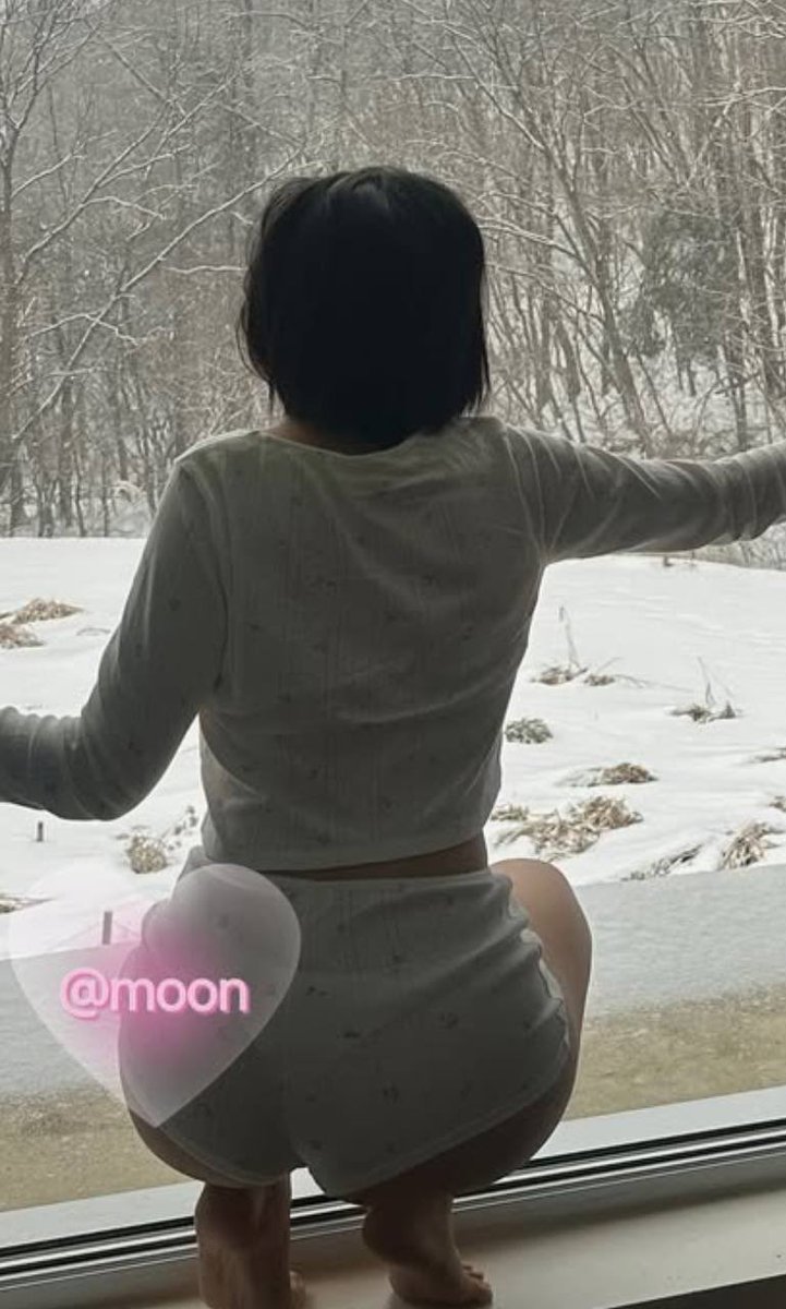 moon_telegram's tweet photo. Subscribe to my Telegram to see more content:

https://t.co/njHoUJG5KG https://t.co/Rr4oI2CErf
