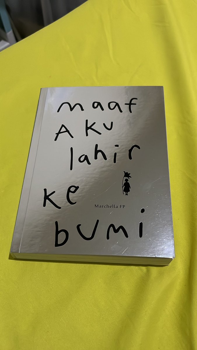 b3rtelur's tweet photo. akhirnya buku ini ada di genggaman https://t.co/6BvaKV0mRk