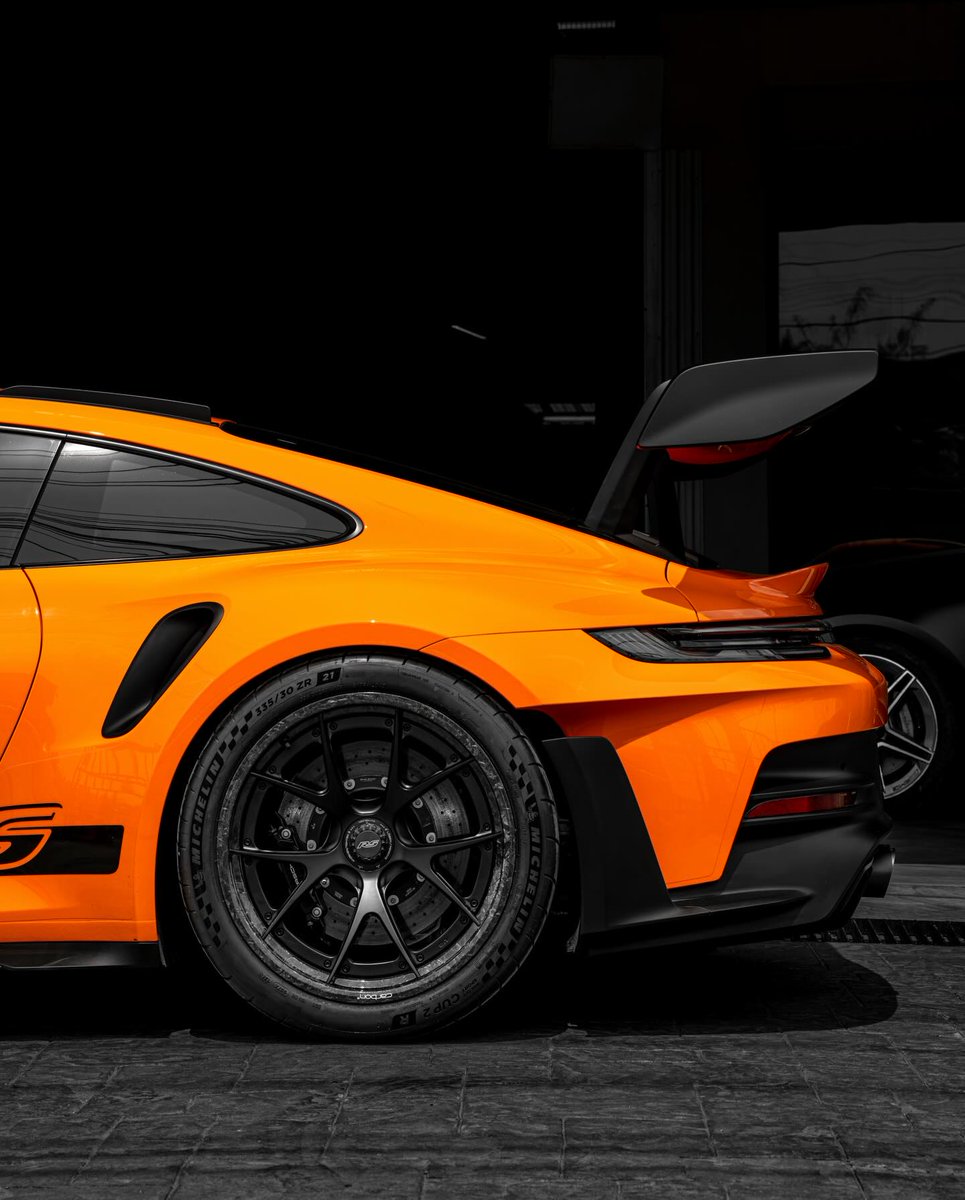 ApexDistrictX's tweet photo. Porsche GT3RS https://t.co/F3cmEtuz8t