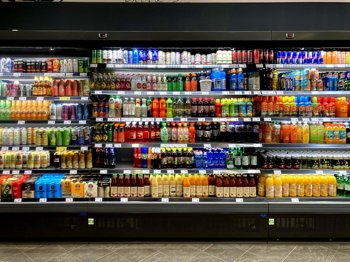 whatsontheshel1's tweet photo. Supermarket beverage display with refreshing drinks!
Beers and energy drinks, sodas, and fruit juices. 🍹✨
https://t.co/fGkSws3r32
#Kozel #PanBeer #BavariaBeer #Zajecarsko #Somersby #RedBull #Oshie #MonsterEnergy #HellEnergy #CocaCola #Fanta #Sprite #Pepsi #Schweppes #Cedevita https://t.co/ZSmLt7c2qF