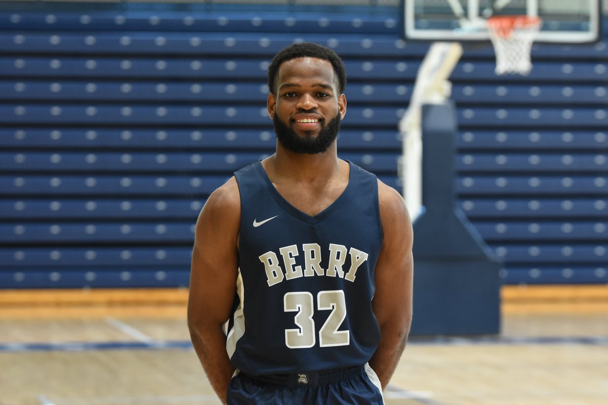 BerryMBB_'s tweet photo. Help us wish a Happy Birthday to '21 Alum and SAA Tournament MVP, @robertmahend! Enjoy your day Rob! https://t.co/qV4obX0fsD