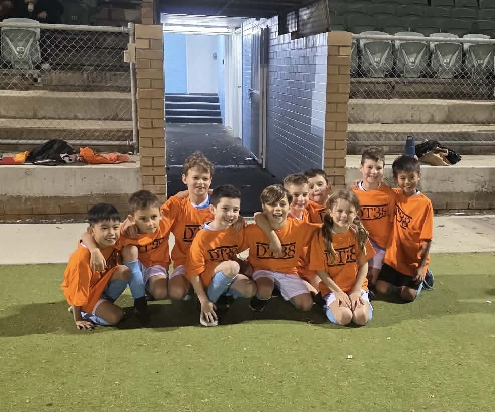 Dylantombides's tweet photo. A few from today's Dylan Tombides Trophy 2nd leg at Dorrien Gardens π§‘β½οΈπΈ
Azzurri π Stirling.
#WeAreDT38 #Charity #RaisingAwareness #TesticularCancer #SelfChecking https://t.co/PegO0vABKx