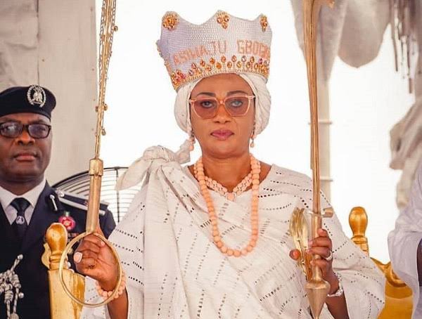TrendingEx's tweet photo. “Instead of Remi Tinubu to focus on her husband’s kitchen, she’s there from Abuja interfering in Warri affairs. A woman with no feelings that calls herself a mother. Ijaw people are not afraid, let her stay out of our business.”

— Ijaw Chieftain knocks the First Lady. https://t.co/uKlof3nAPj