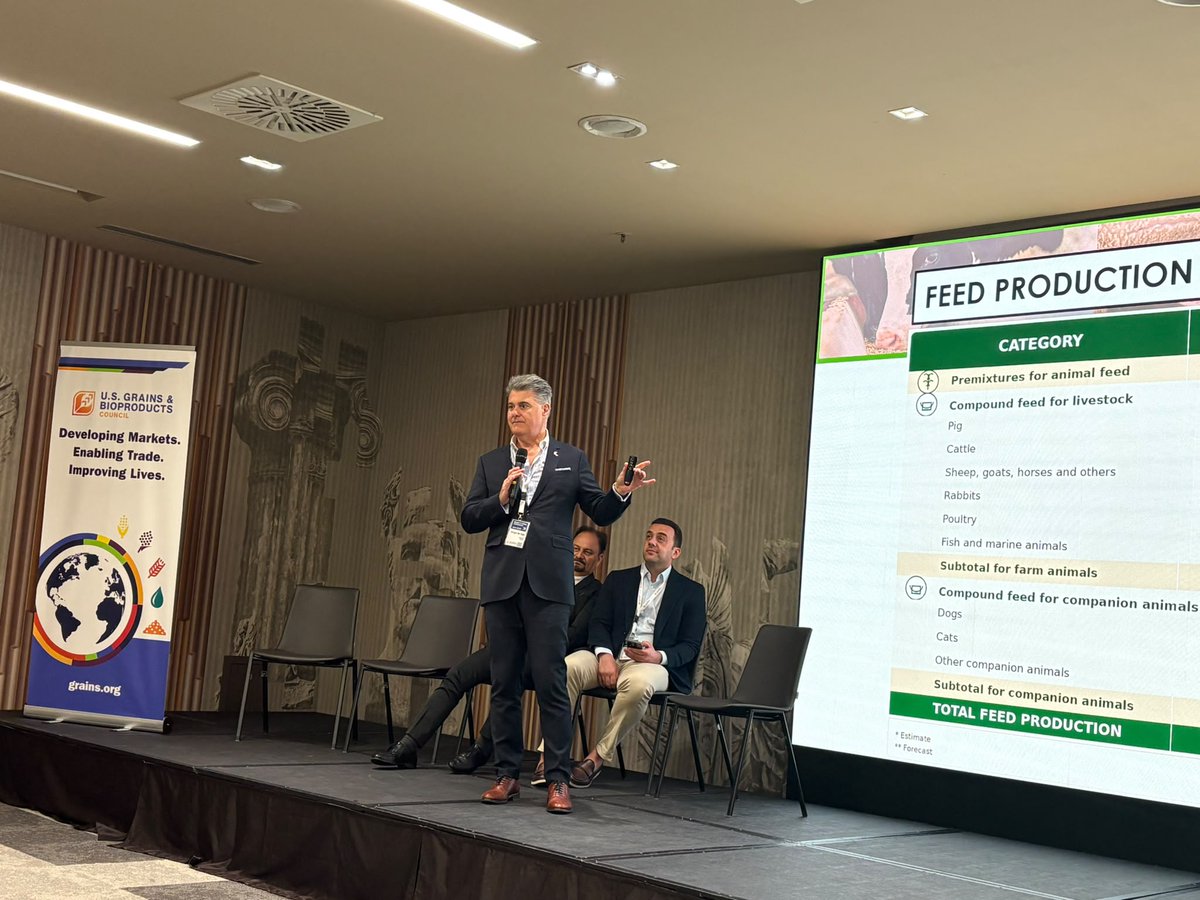 cesfac's tweet photo. Cerramos la semana con imágenes de la participación de nuestro director general, Jorge de Saja, en la última reunión del @usgrainscouncil celebrada en Roma 🇮🇹 y en la que se han avanzado algunos de los datos de producción de piensos que muy pronto anunciaremos. https://t.co/53pXNnUl7j