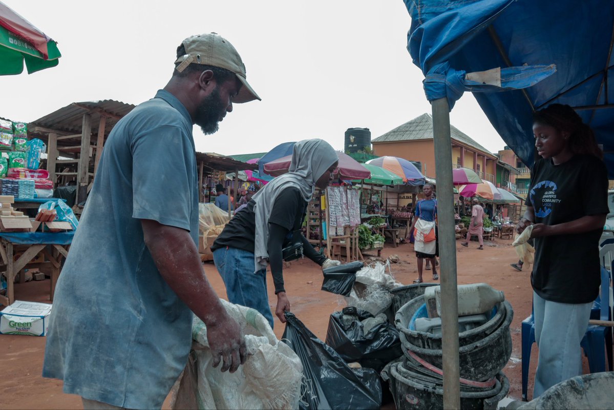 LagosShapers's tweet photo. The challenge is significant. Globally , more than 400 million tonnes of plastic are produced annually _ @UNEP, while Lagos alone generates over 13,000 metric tonnes of solid waste daily. 

#WorldEnvironmentDay #GenerationCircularChallenge https://t.co/xrTvMEGh5b