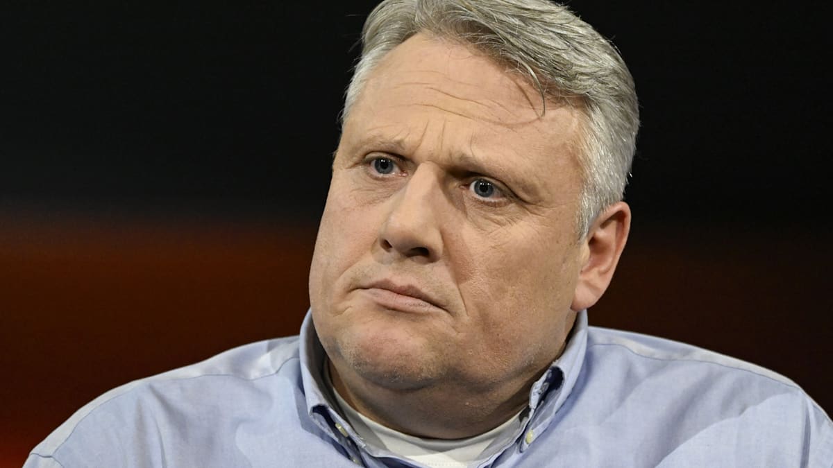 welt's tweet photo. Vater von Brokstedt-Opfer übt scharfe Kritik – jetzt lenkt der Verfassungsschutz ein https://t.co/1mIi55NqDF https://t.co/Knm94DXqe5
