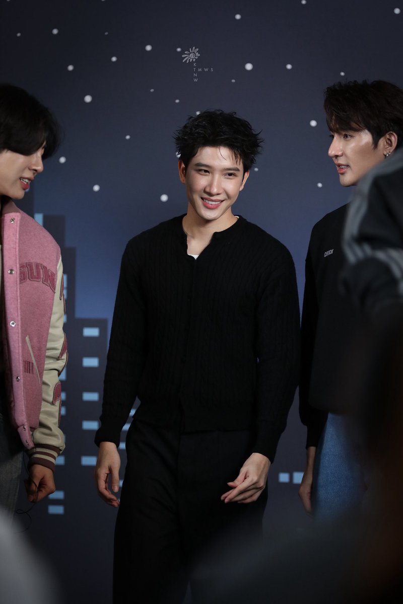 ktmwsnw's tweet photo. ถ่ายเสร็จละจิ๋วจิงช่วยหน่อยช่วยด้วยยย

( @myktnw )

EMBPFK FFF PRESS TOUR
#FFFPartyConcert2026LIVE
#khaotungg #เด็กน้อยของขต https://t.co/nHePWJJXDJ