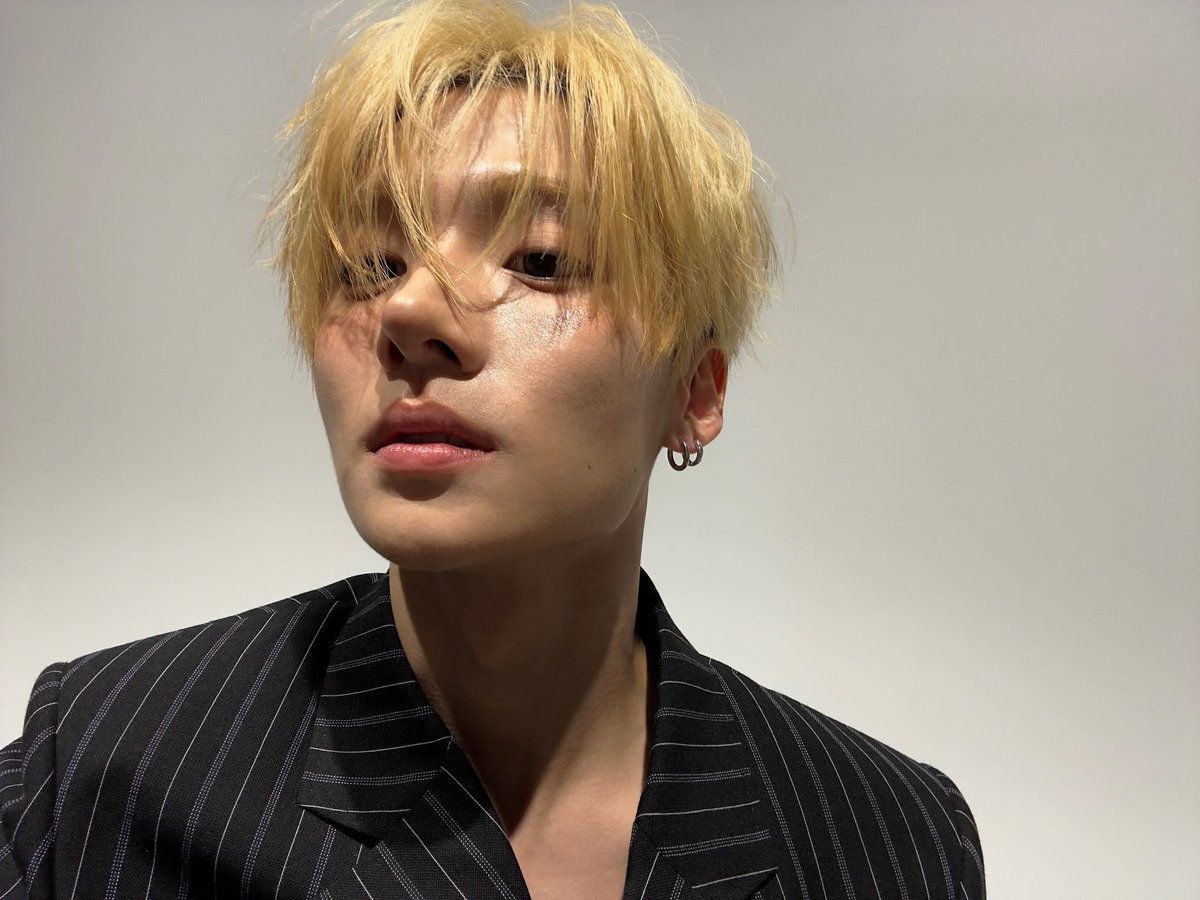 SWONS_'s tweet photo. 어흑 엘르 상원이 왔뜸 ㅠㅠ https://t.co/alhffH9QIR