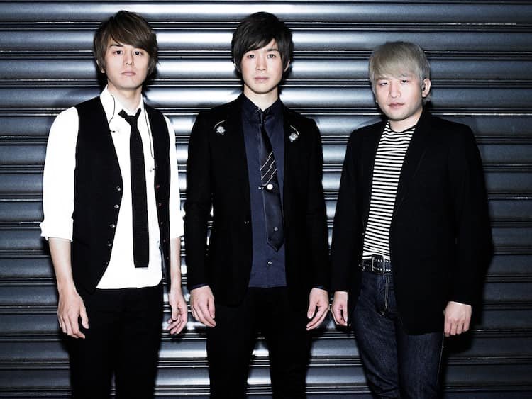 uvcrew_7's tweet photo. 今もう一度観たいMステのラインナップ第1位これ。
UVERworld。嵐。安室奈美恵。レミオロメン。
2006.05.19 https://t.co/wPZ1F37E7Y