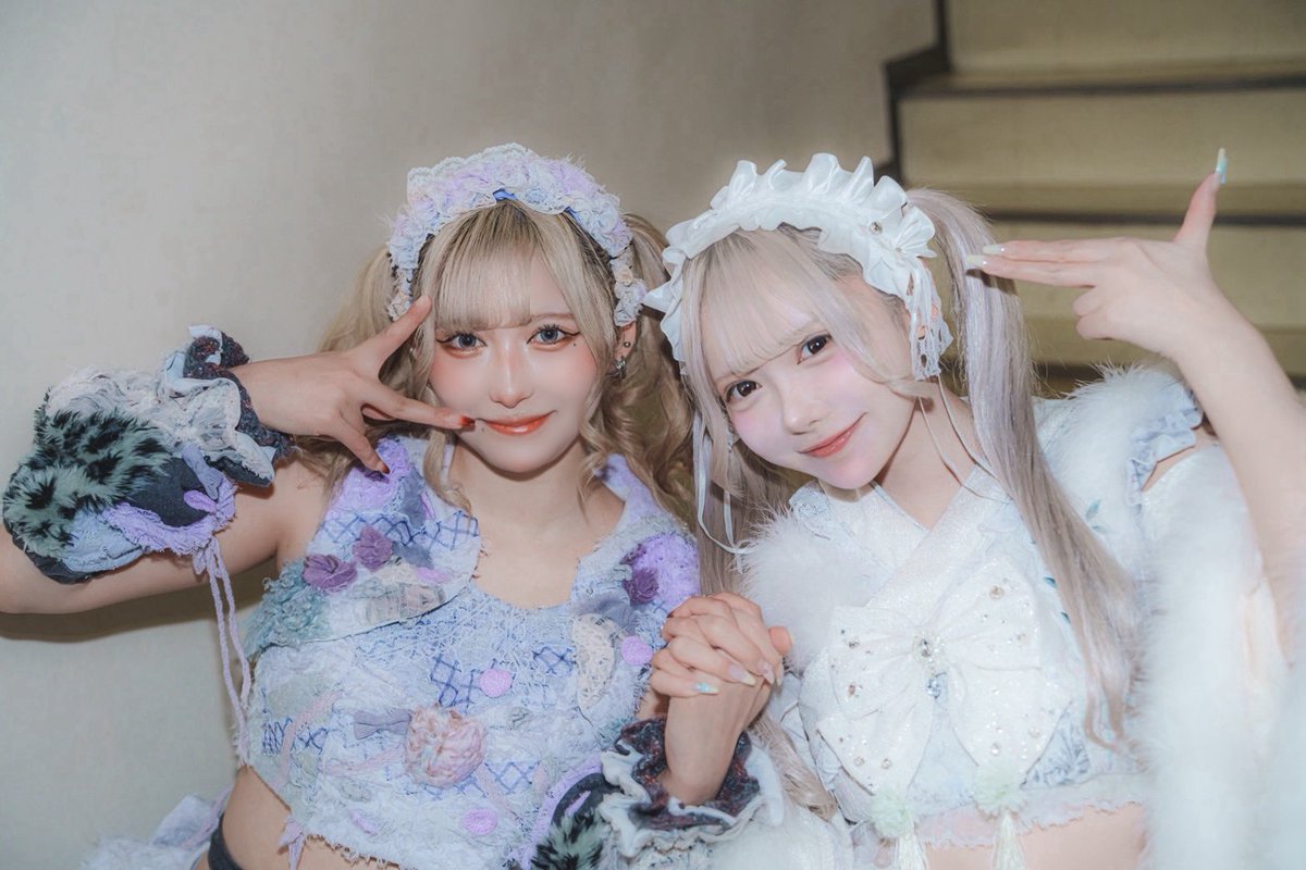 coai_yoruami's tweet photo. 卒業してもずっと友達だよ💜🤍 https://t.co/NQtxWnrFly