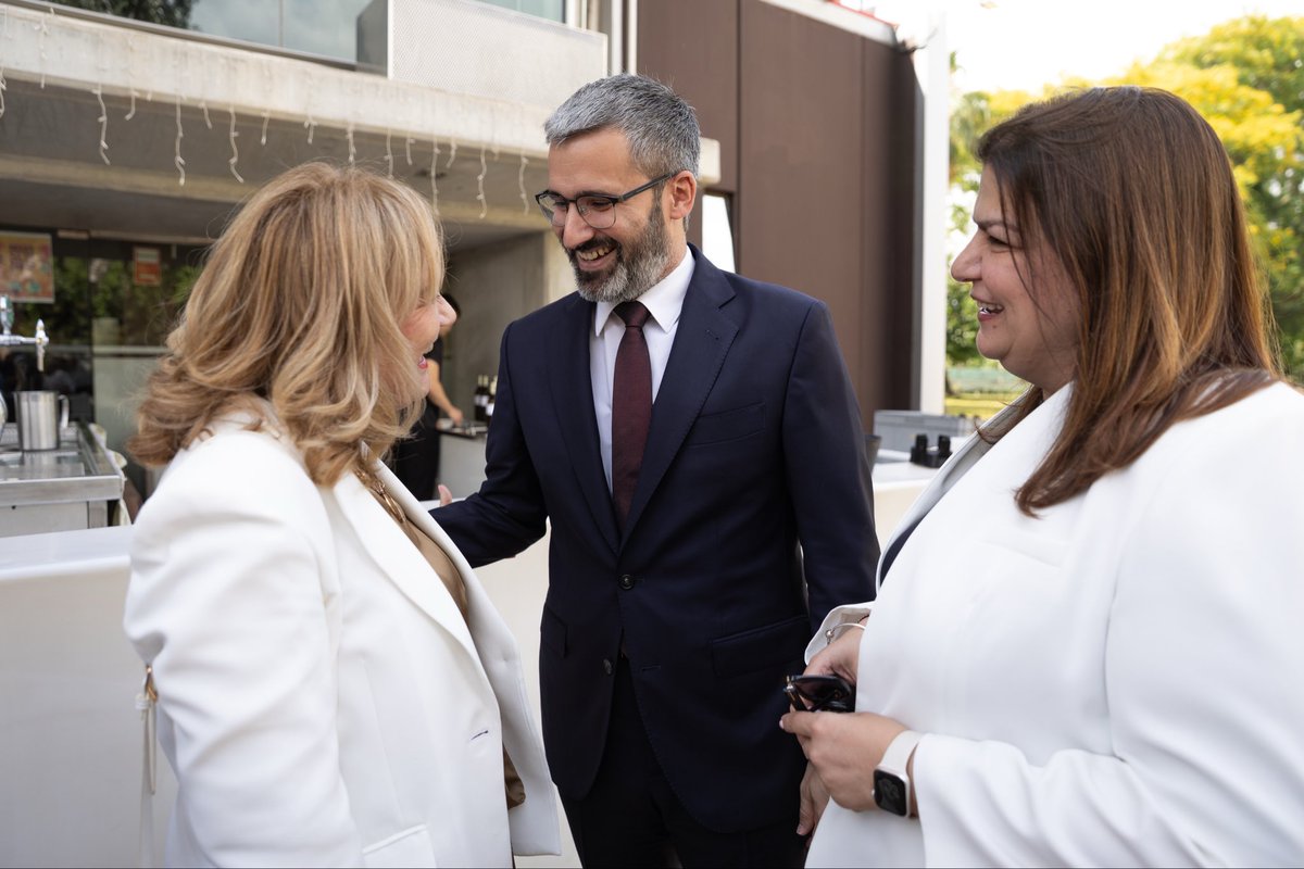 Lucassayala's tweet photo. Las cooperativas y la economía social son hoy más necesarias que nunca.

Un modelo que sitúa a las personas en el centro y que crea empleo de calidad en nuestra tierra.

Gracias, @japedreno y @ucomur, por estos más de 40 años impulsando el desarrollo de la Región de Murcia. https://t.co/rXXRNPXvCf