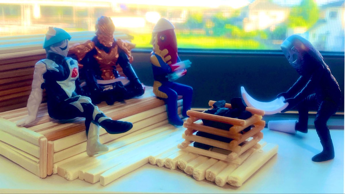 moonstone226's tweet photo. 息子がウルトラマンガチャ全部集めたので割り箸でサウナ風セットを作ってみた

相変わらず不登校ではあるし
時たま将来の不安に押し潰されそうになりつつも
筋トレをしたり、料理をしたり、たまーに勉強をしたり、いつもゲームをしたり
マイペースに毎日を過ごしてる息子
今日も元気で楽しそうで何より https://t.co/rabhmFIfhD