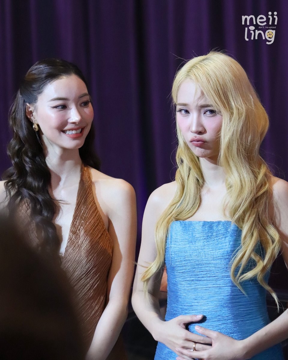 _meiiling's tweet photo. พี่สาวคนจ๋วยกับมุเด้งน้า 🤲🏻♥️

JANJINGJING IN TILFF2026
#TILFF2026xJanJingjing
#TILFF2026 https://t.co/tBCyIm5aws