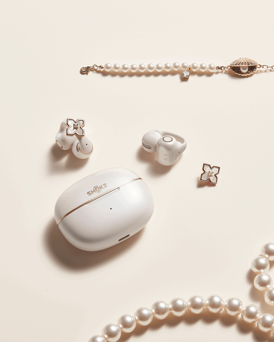 ShokzUSA's tweet photo. 🎁 GIVEAWAY TIME 🎁 
Tell us your go-to exercise track in the comments — 5 of you will win a pair of our new open earbuds.

WHAT YOU WIN
🎵 3 winners take home OpenDots 2 + a surprise earbud accessory 
🎵 2 winners take home OpenDots Air

HOW TO ENTER
✅ Follow this channel
✅ Like this post 
✅ Comment your track

 #Shokz #ClipPlayGo #Openearbuds #giveaway