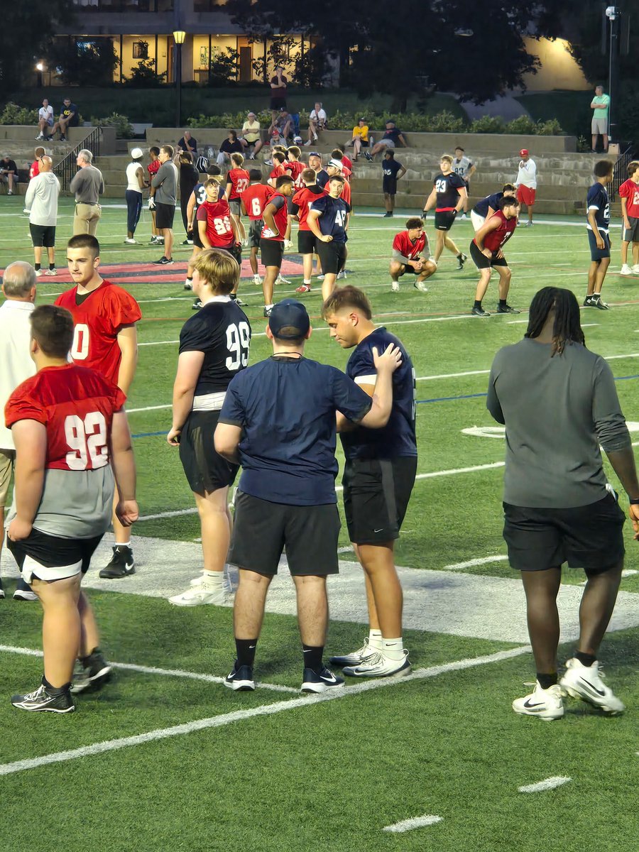 Chiarizio_Ben's tweet photo. Had a Great time competing and learning last night @DuqFB! Thank you @CoachGeisel for having me out! 

@CoachSchmittDU @CoachDoriaDuq @CoachBPerkins @Coach_JEmerich @TO_65FB @coachpetite @CoachJohnson67 @coachjaturner @jonsey2163 @7Twice @210ths @FSQ_Sports https://t.co/NhOHy5baJ7