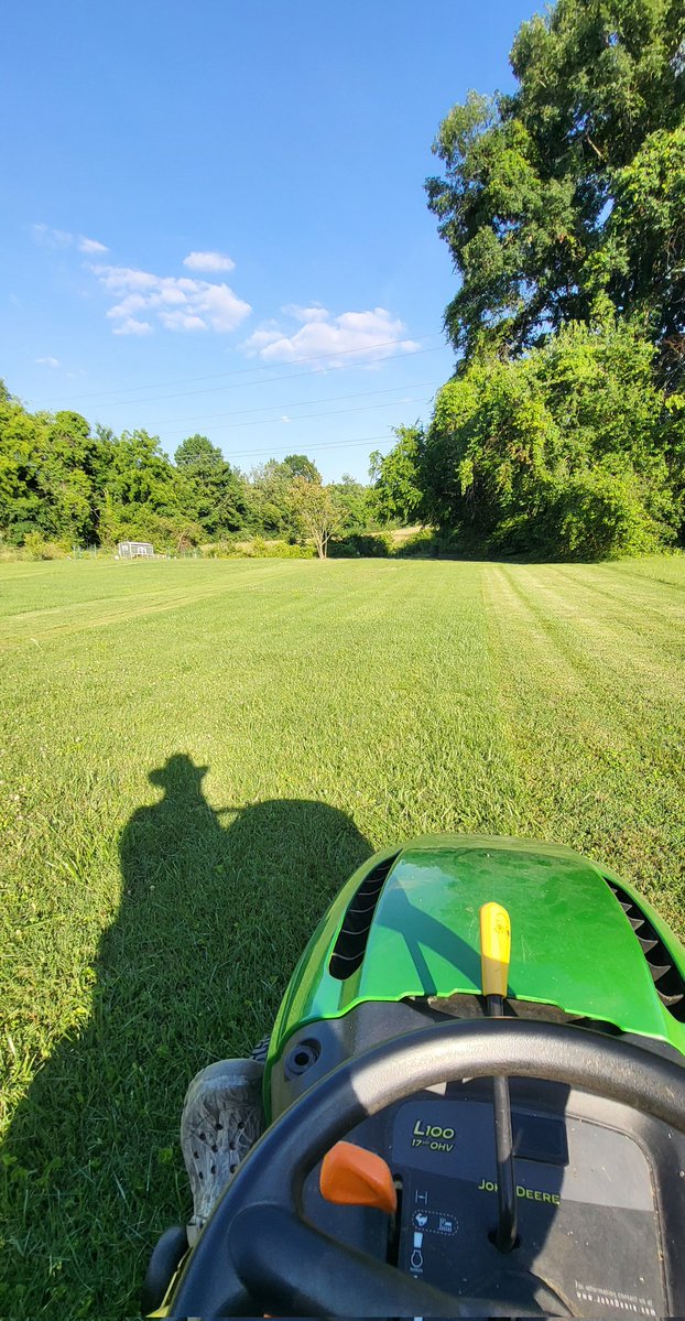 DustinTowe25's tweet photo. My 2005 @JohnDeere L100 is still after it. Perfect Thursday evening for mowing. https://t.co/myDOTQiwtN