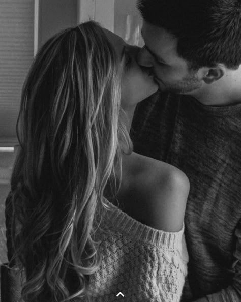 viroalca's tweet photo. Si mis ojos supieran hablar, te contarían todo lo que mi silencio guarda… cada deseo, cada latido, cada secreto que nace cuando te miro… Hermosa Mujer https://t.co/peIQqZIZJe