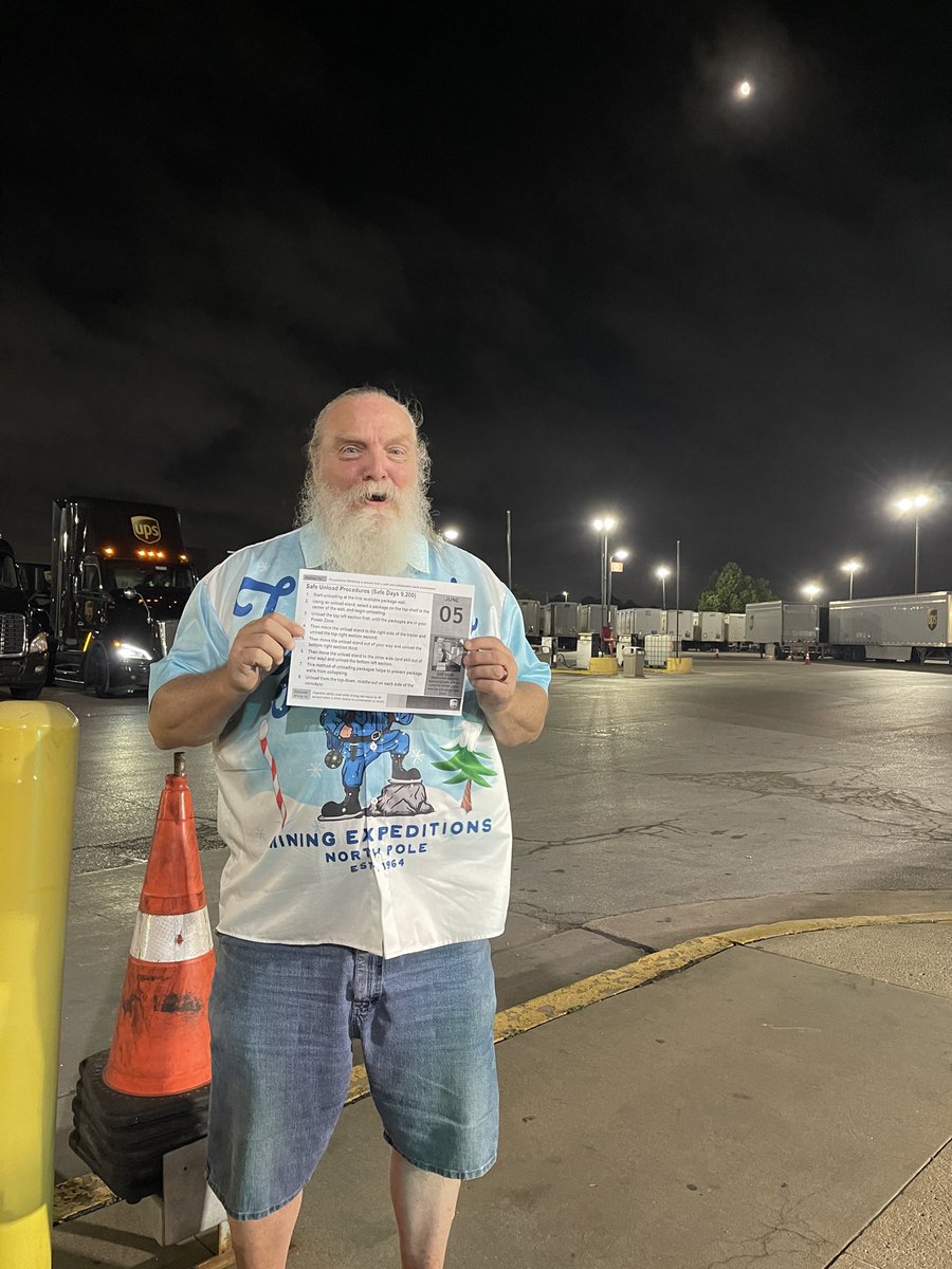 okc_preload's tweet photo. Goooood Friday #OKC #Preload James has your #PCM over following Unload Methods to avoid injuries 2 main points
😎Use a Load Stand
😎NEVER tear down walls
😎 Get fresh air
😎 bring your water bottle
#LetsGetIt #UPS https://t.co/TDXXDoEmaU