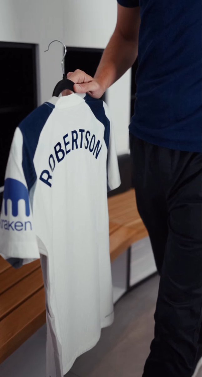 Daily_Hotspur's tweet photo. 🚨🏴󠁧󠁢󠁳󠁣󠁴󠁿 #thfc announce the signing of Andy Robertson! https://t.co/tkL632kVKL